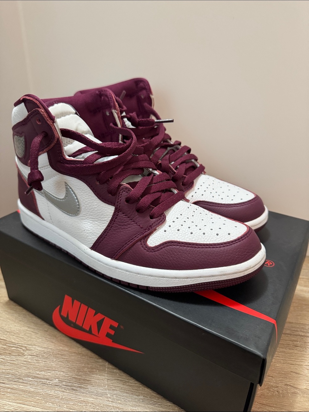 Jordan 1 Retro High OG Bordeaux